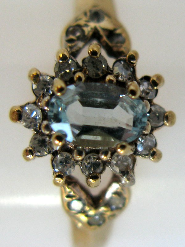 9ct Diamond & Large Aquamarine Ring